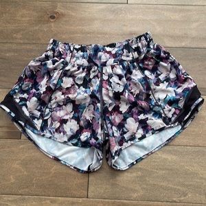 Lululemon Hotty Hotty shorts
